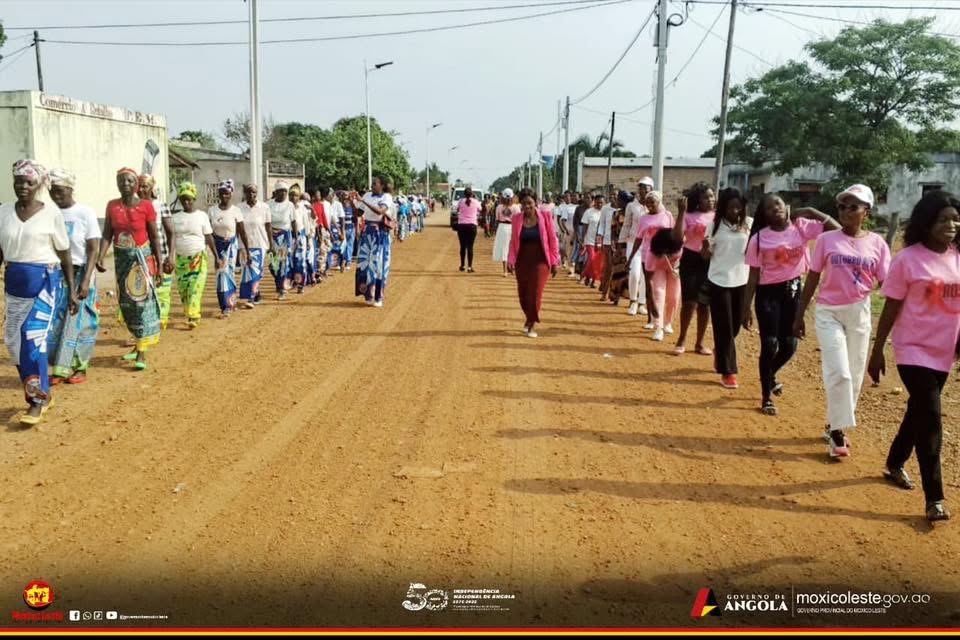 MULHERES DE CAZOMBO MARCHAM PELA SENSIBILIZAÇÃO E COMBATE AO CANCRO DO COLO DO ÚTERO E DA MAMA
